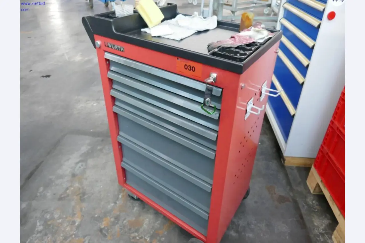 Kovoobráběcí stroje pro výrobu přesných soustružených dílů-2