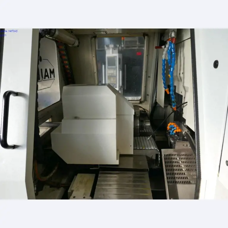 Machines d'usinage des métaux pour la fabrication de pièces tournées de précision-3