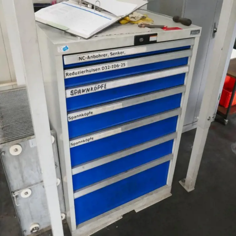 Wysuwana szafka narzędziowa Garant