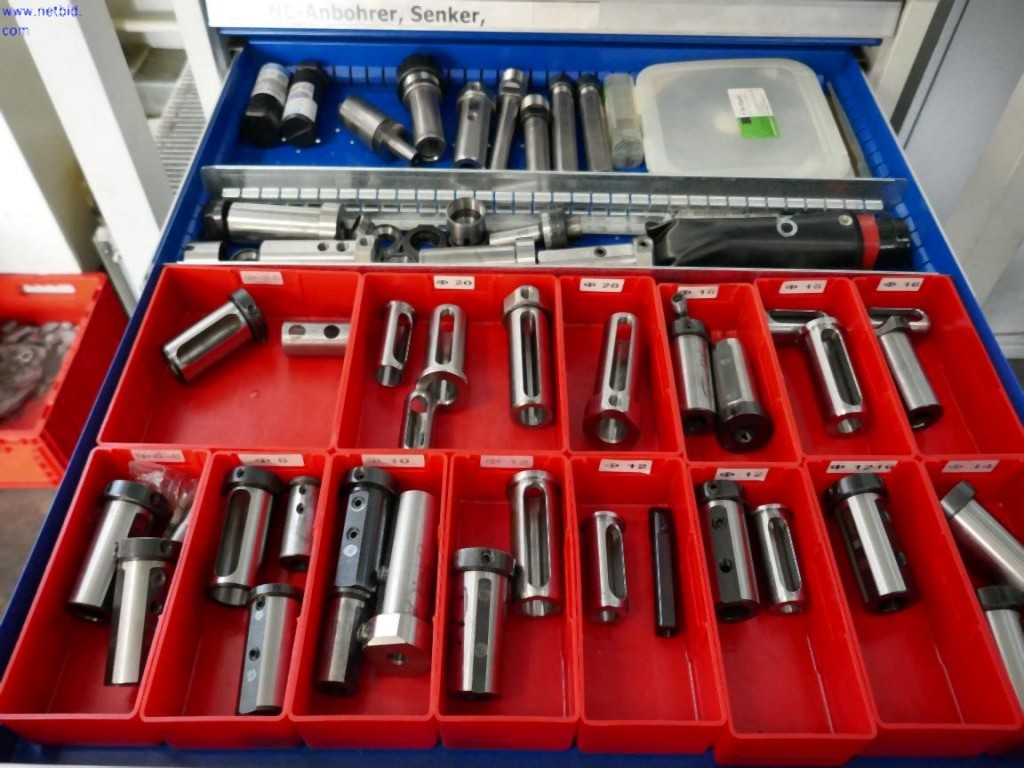 Maszyny do obróbki metalu do produkcji precyzyjnych części toczonych-3