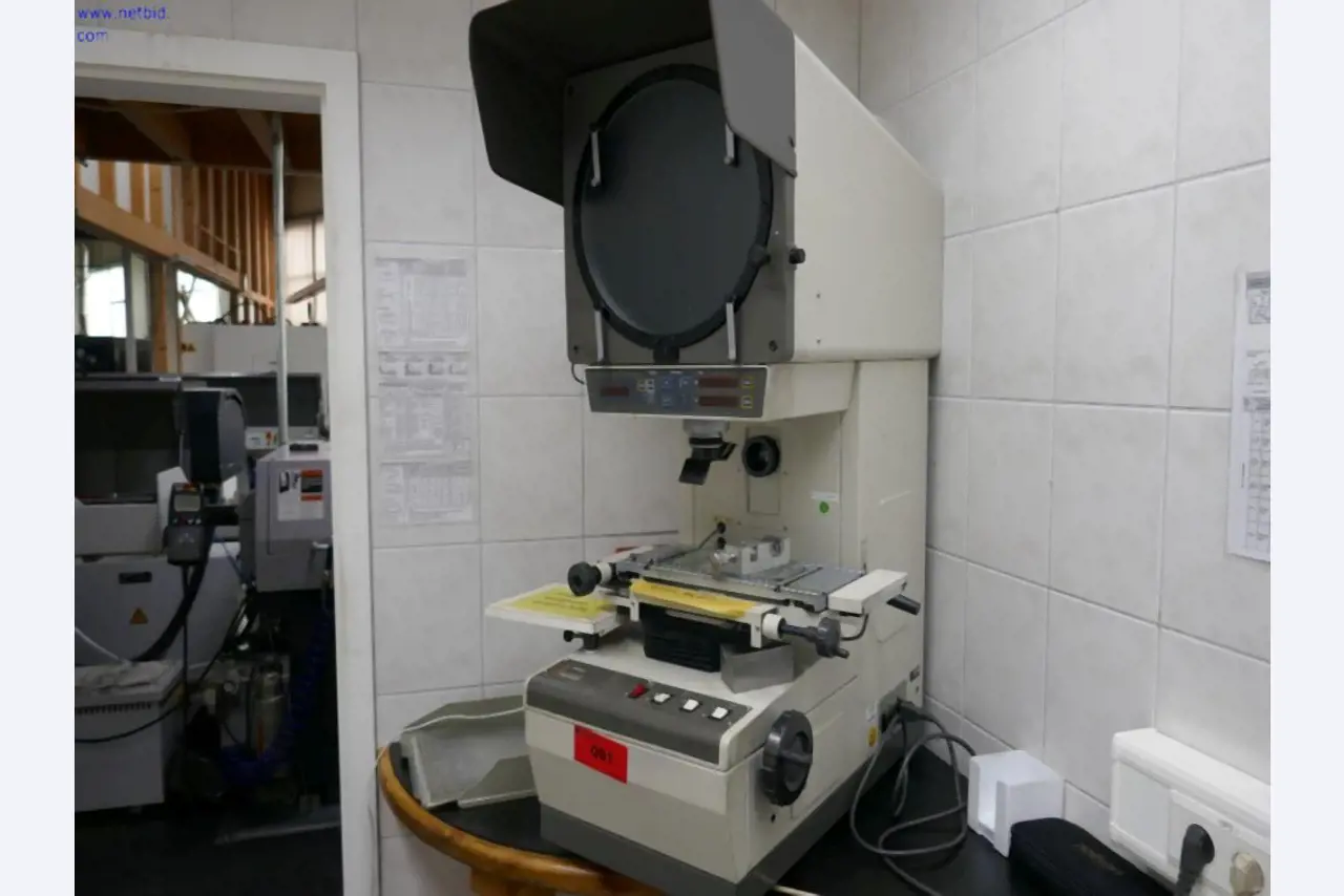 Machines d'usinage des métaux pour la fabrication de pièces tournées de précision-2