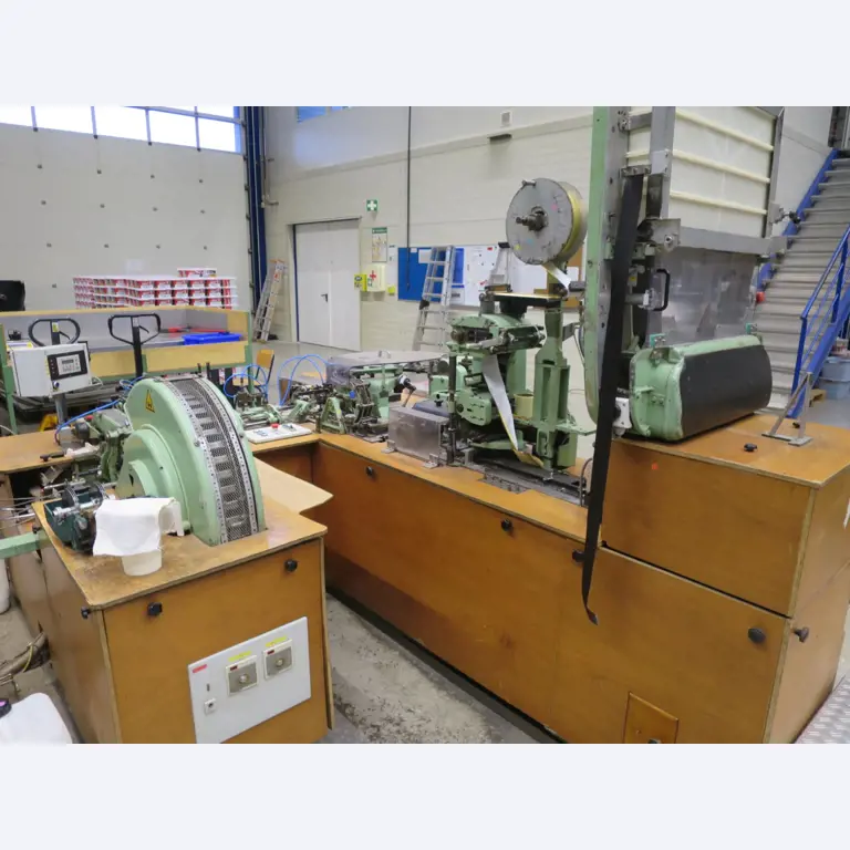 Machines pour la fabrication de cigarettes-12