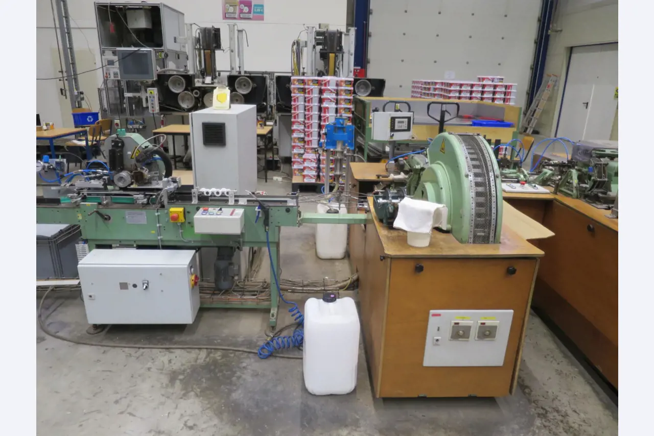 Machines pour la fabrication de cigarettes-13