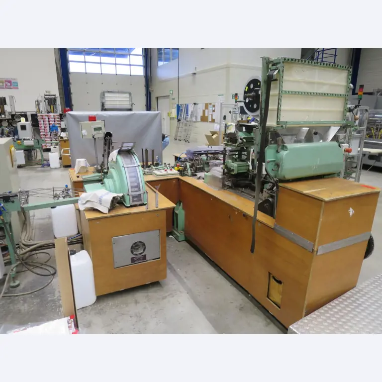 Machines pour la fabrication de cigarettes-18