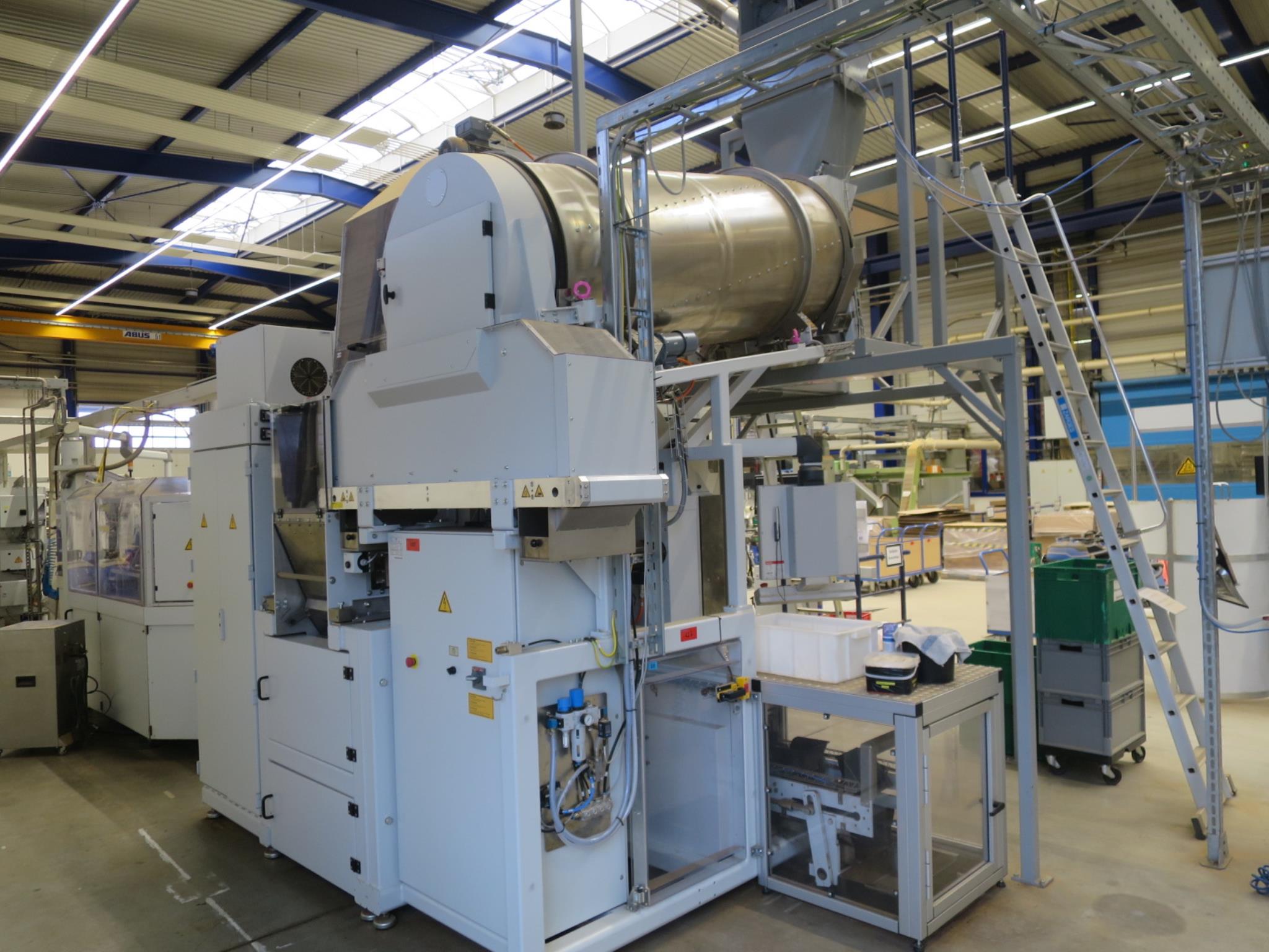 Machines for the production of cigarettes-25