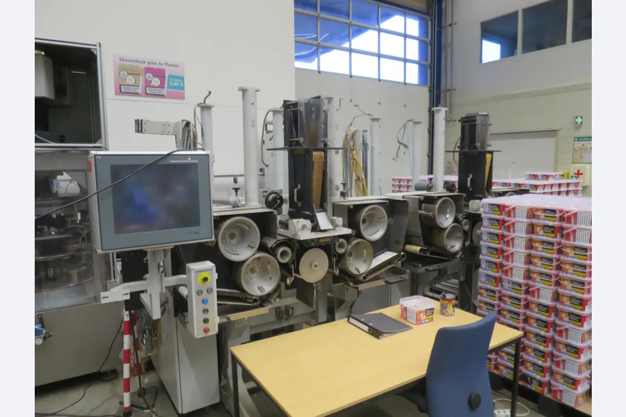 Machines pour la fabrication de cigarettes-7