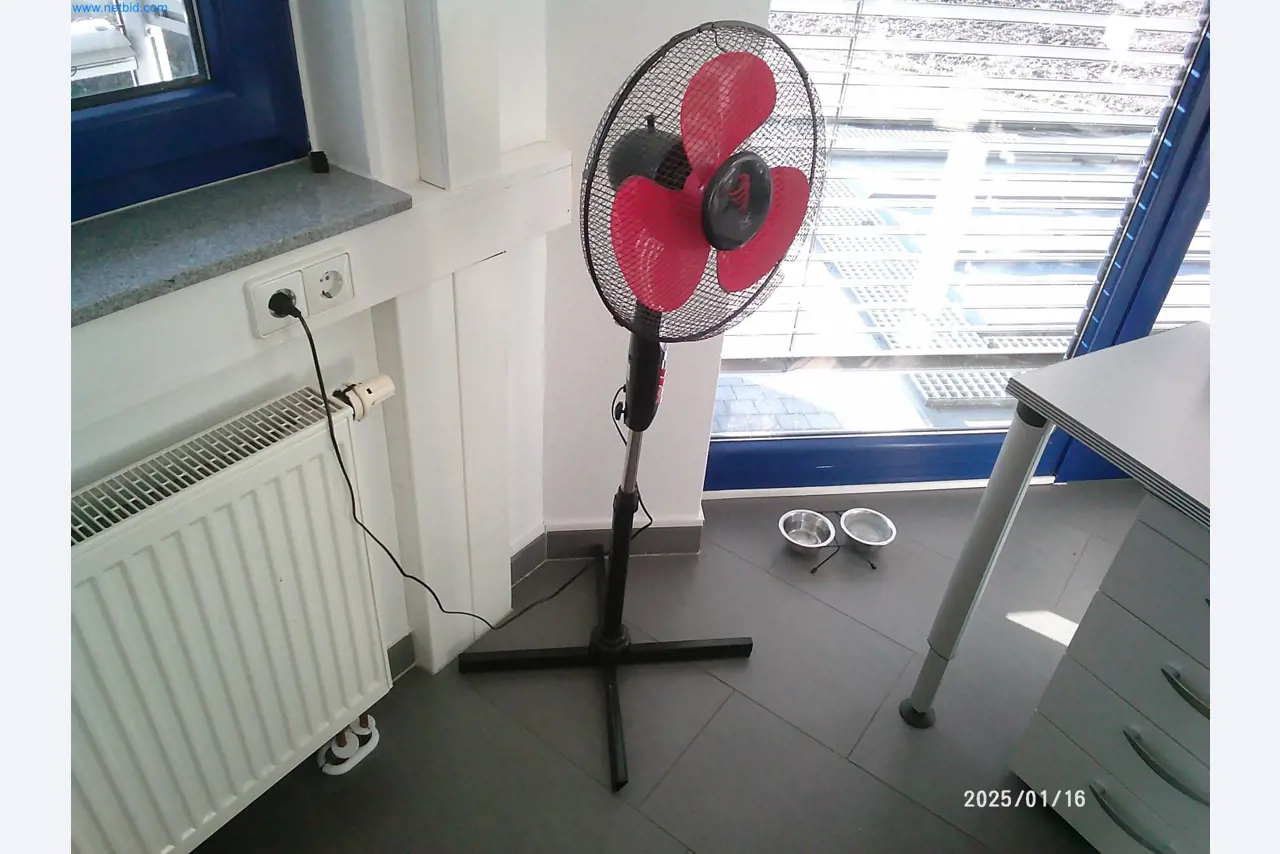 Machines for the production of cigarettes-2