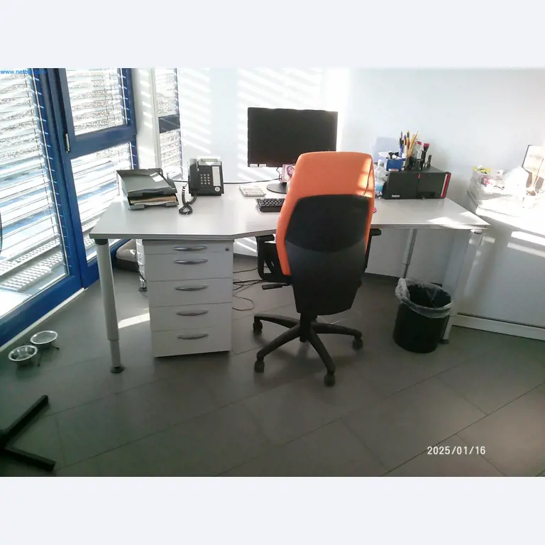 Machines for the production of cigarettes-4