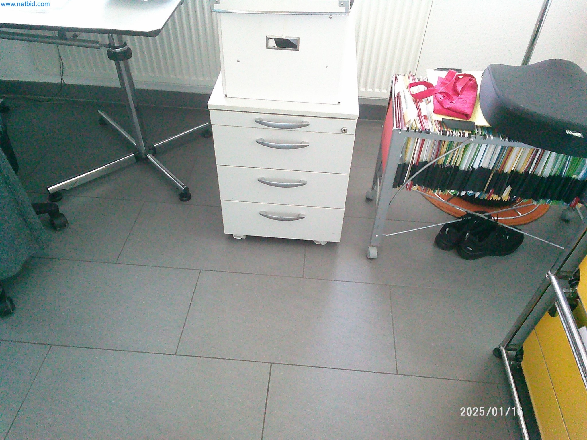 Machines for the production of cigarettes-2