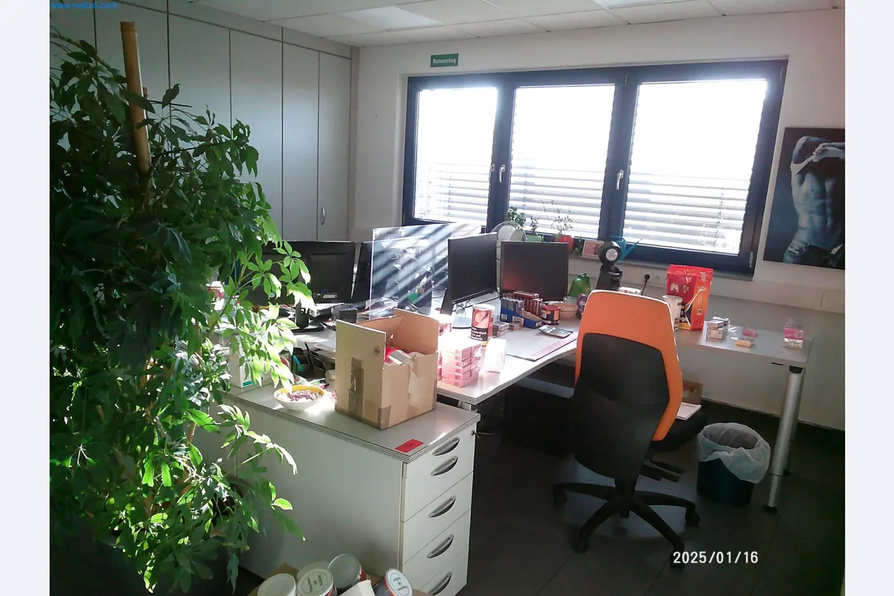 Machines for the production of cigarettes-1