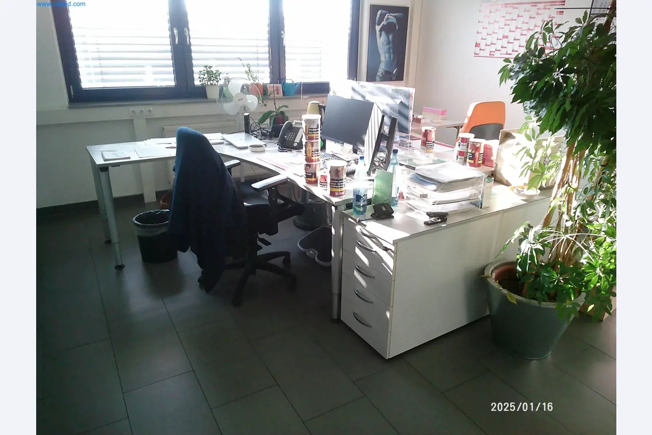 Machines for the production of cigarettes-2