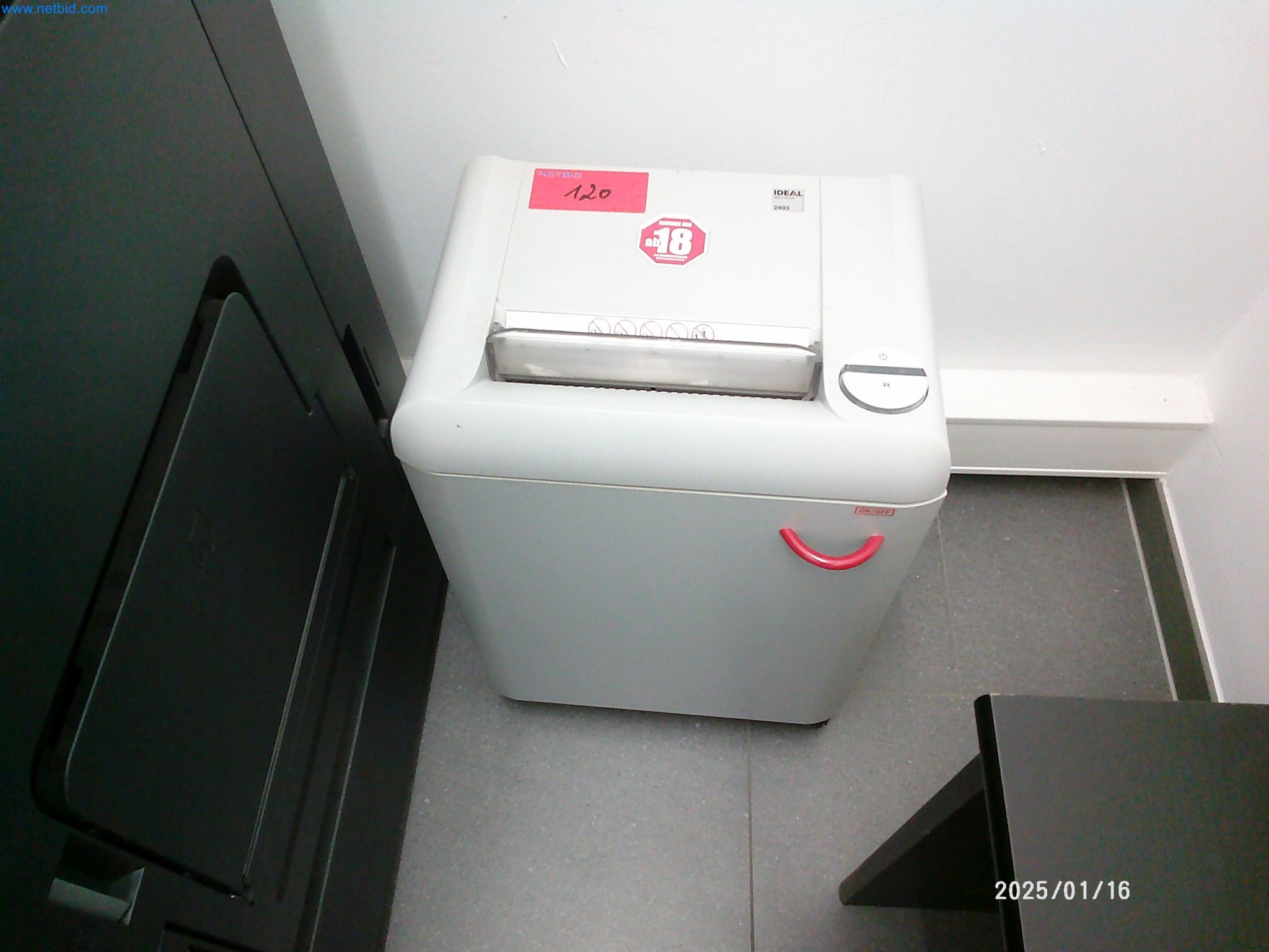 Machines for the production of cigarettes-3