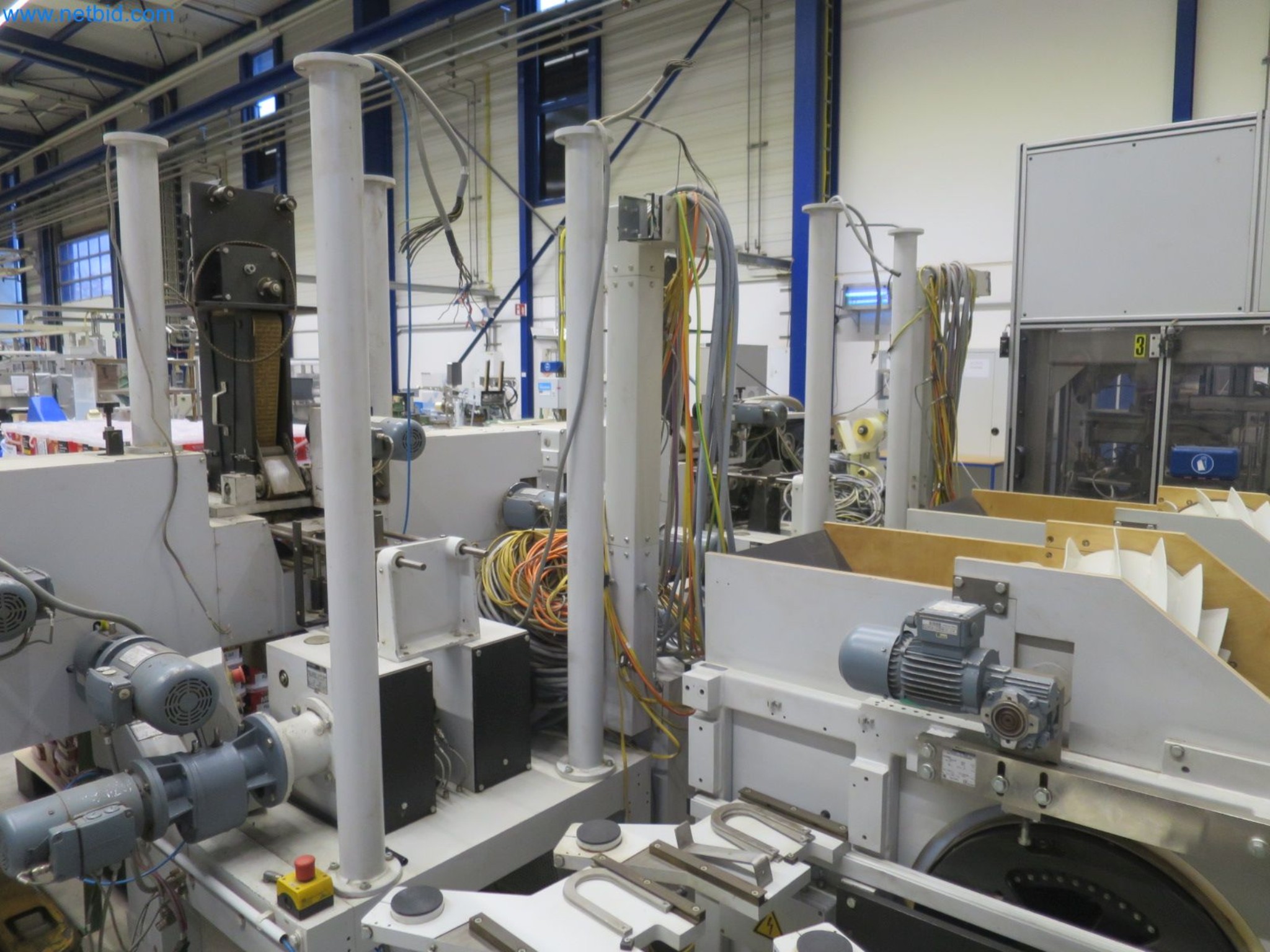 Machines for the production of cigarettes-4