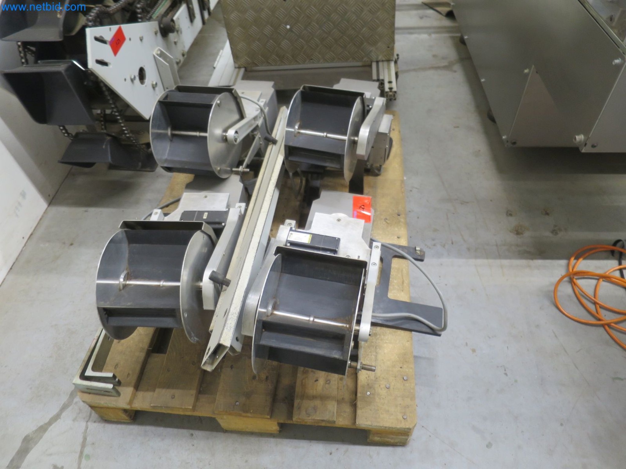 Machines pour la fabrication de cigarettes-4