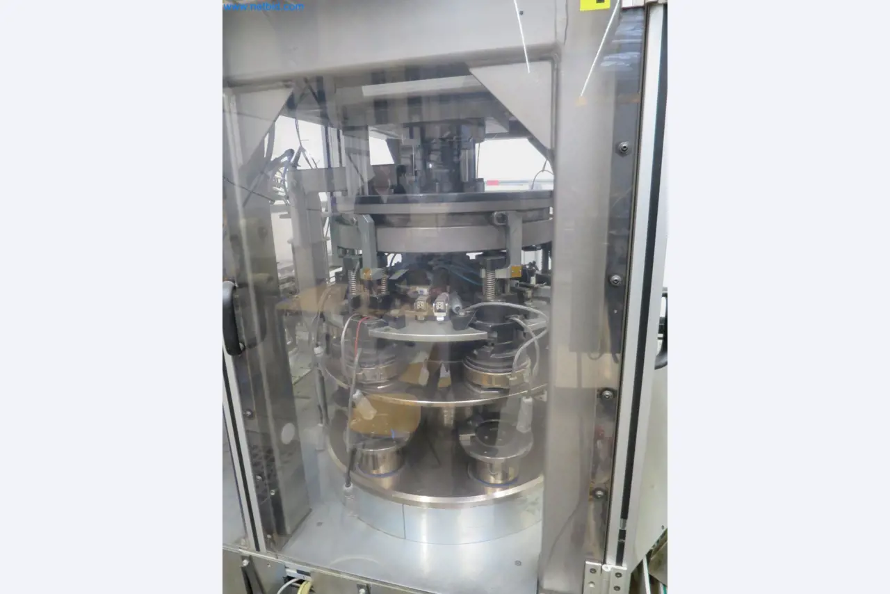 Machines for the production of cigarettes-5