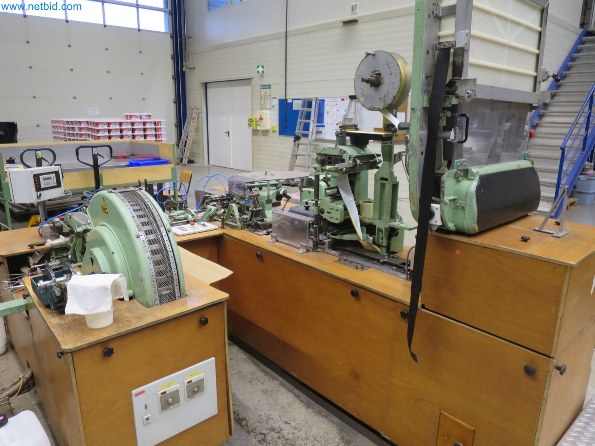 Machines for the production of cigarettes-2