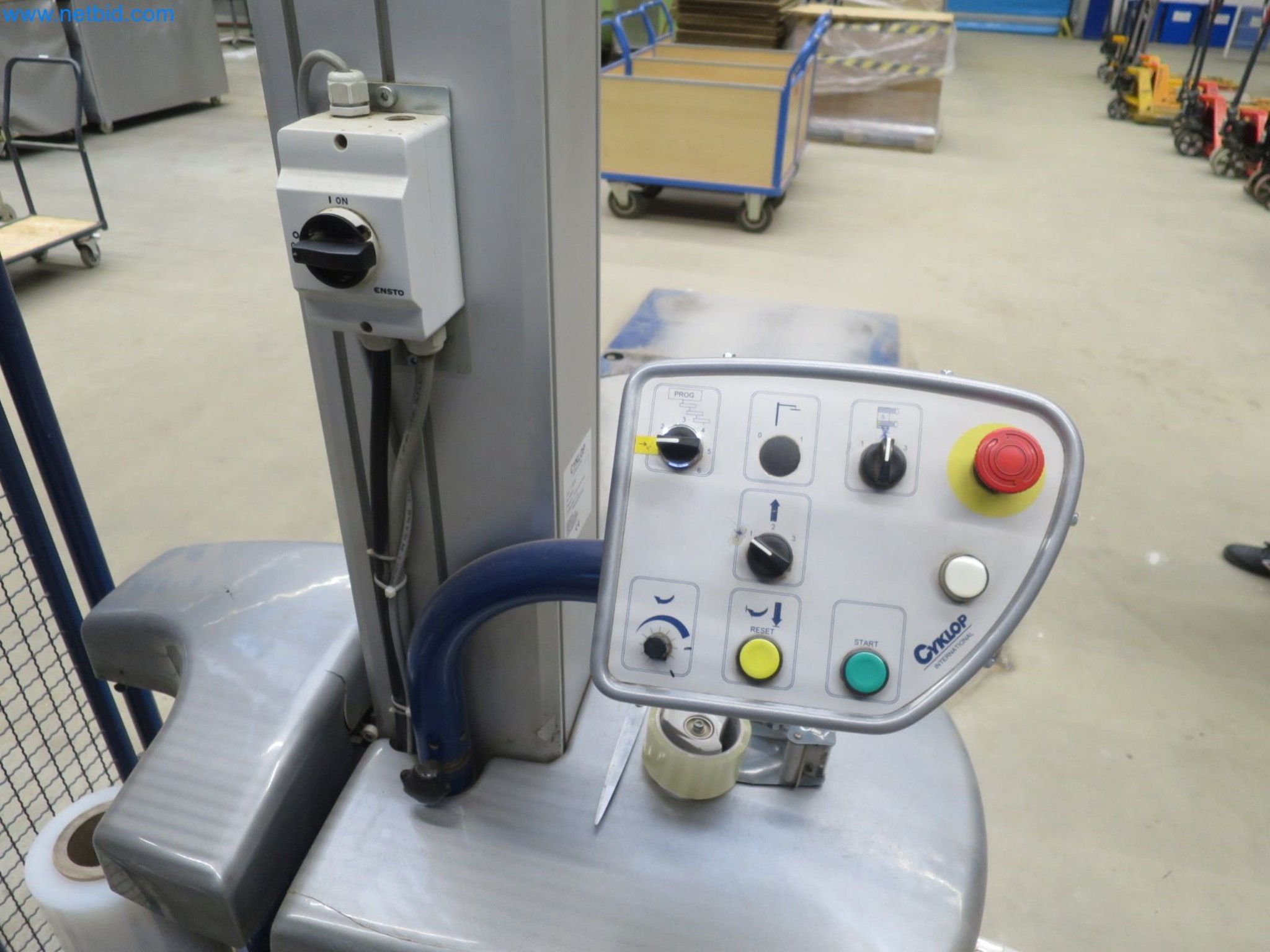 Machines for the production of cigarettes-3