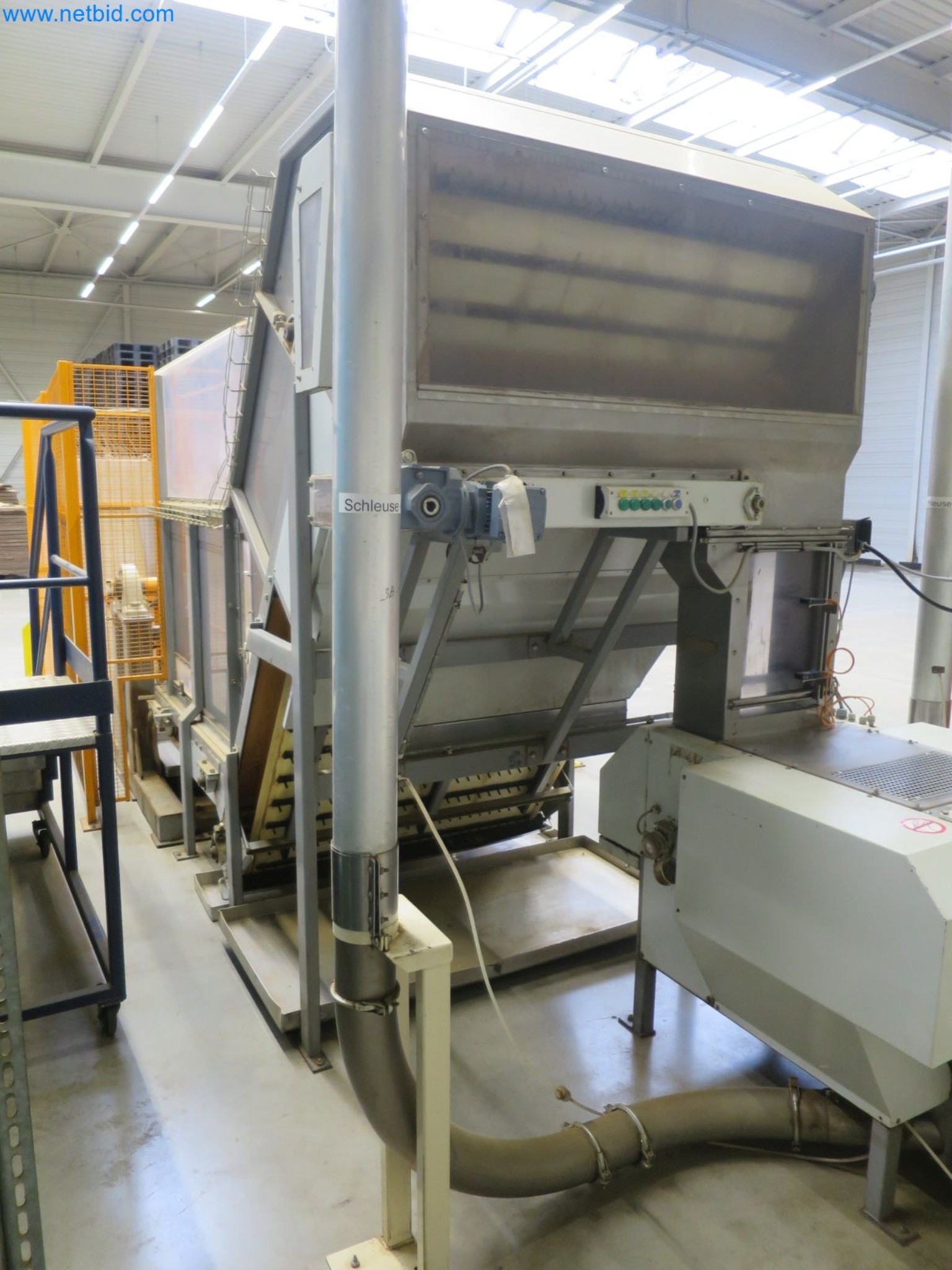 Machines for the production of cigarettes-8