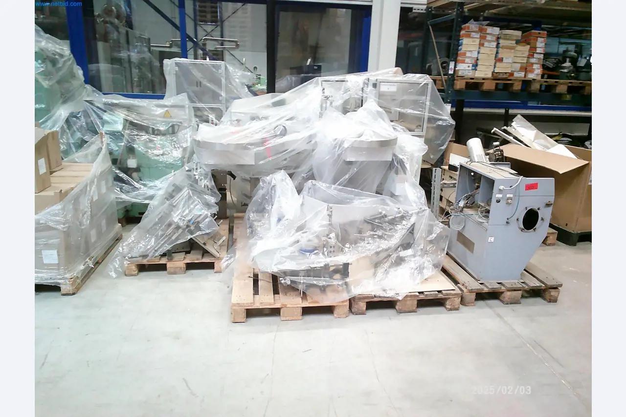 Machines pour la fabrication de cigarettes-1