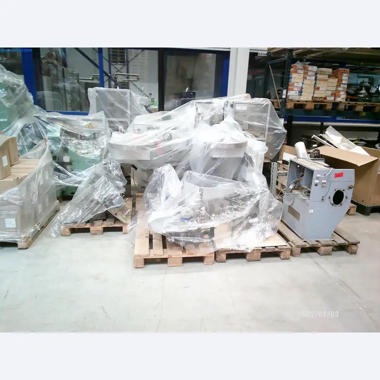 Machines pour la fabrication de cigarettes-1