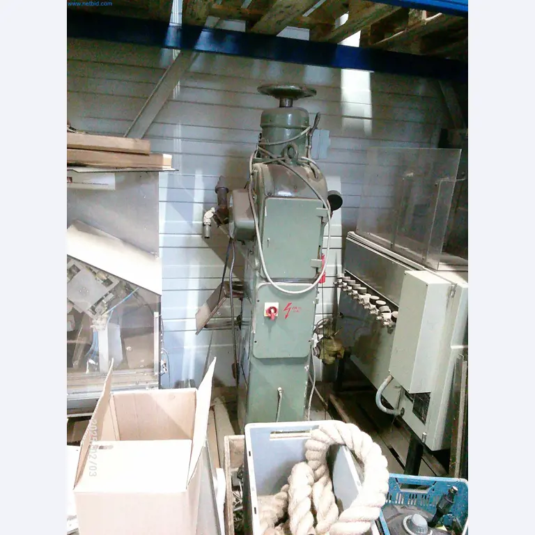 Machines pour la fabrication de cigarettes-4