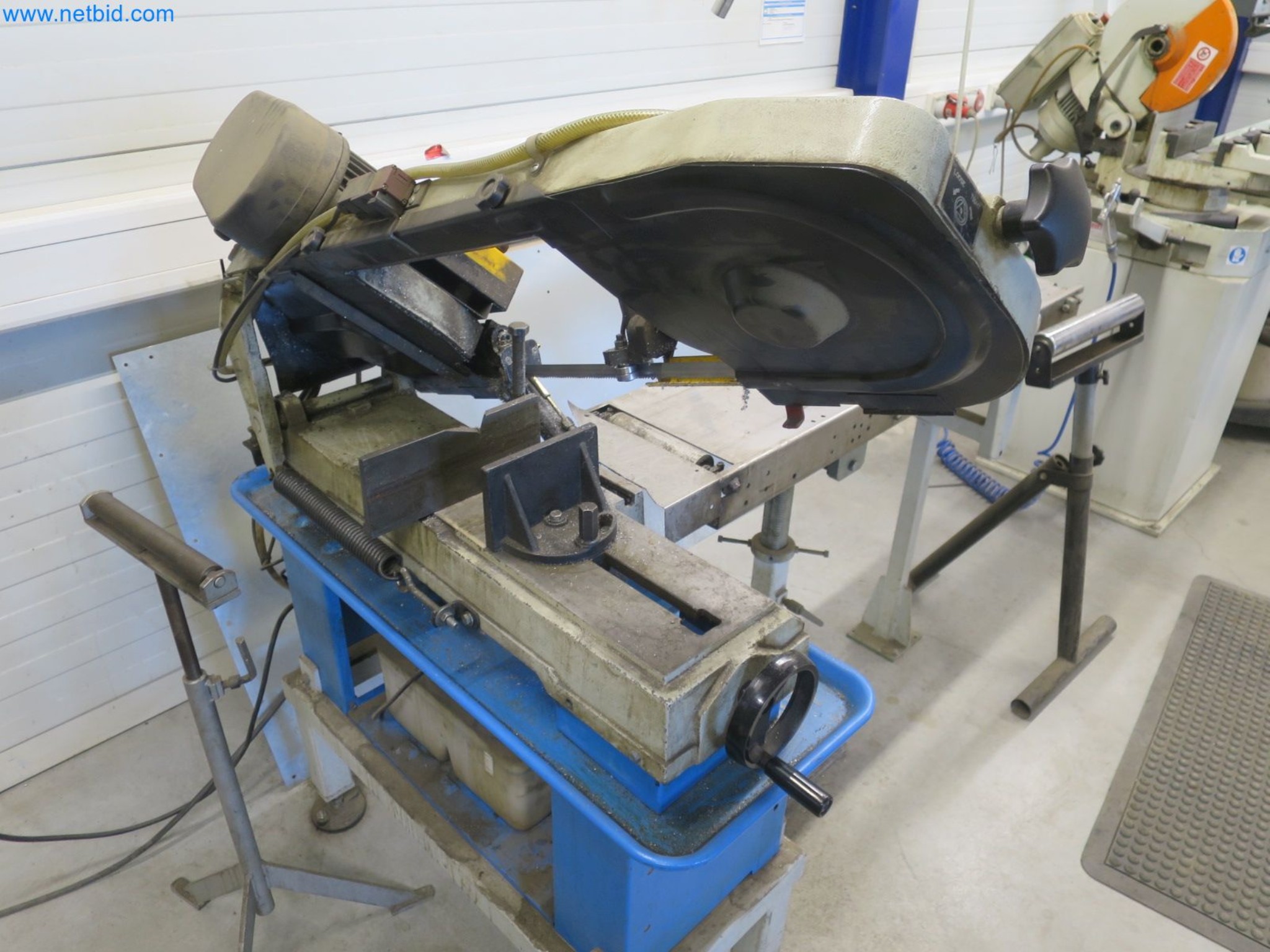 Machines for the production of cigarettes-2