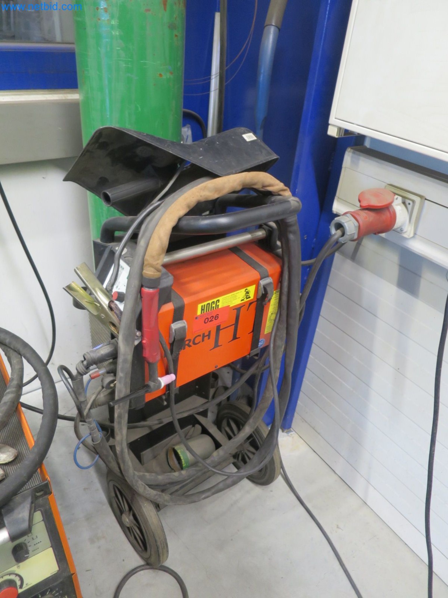 Machines for the production of cigarettes-2