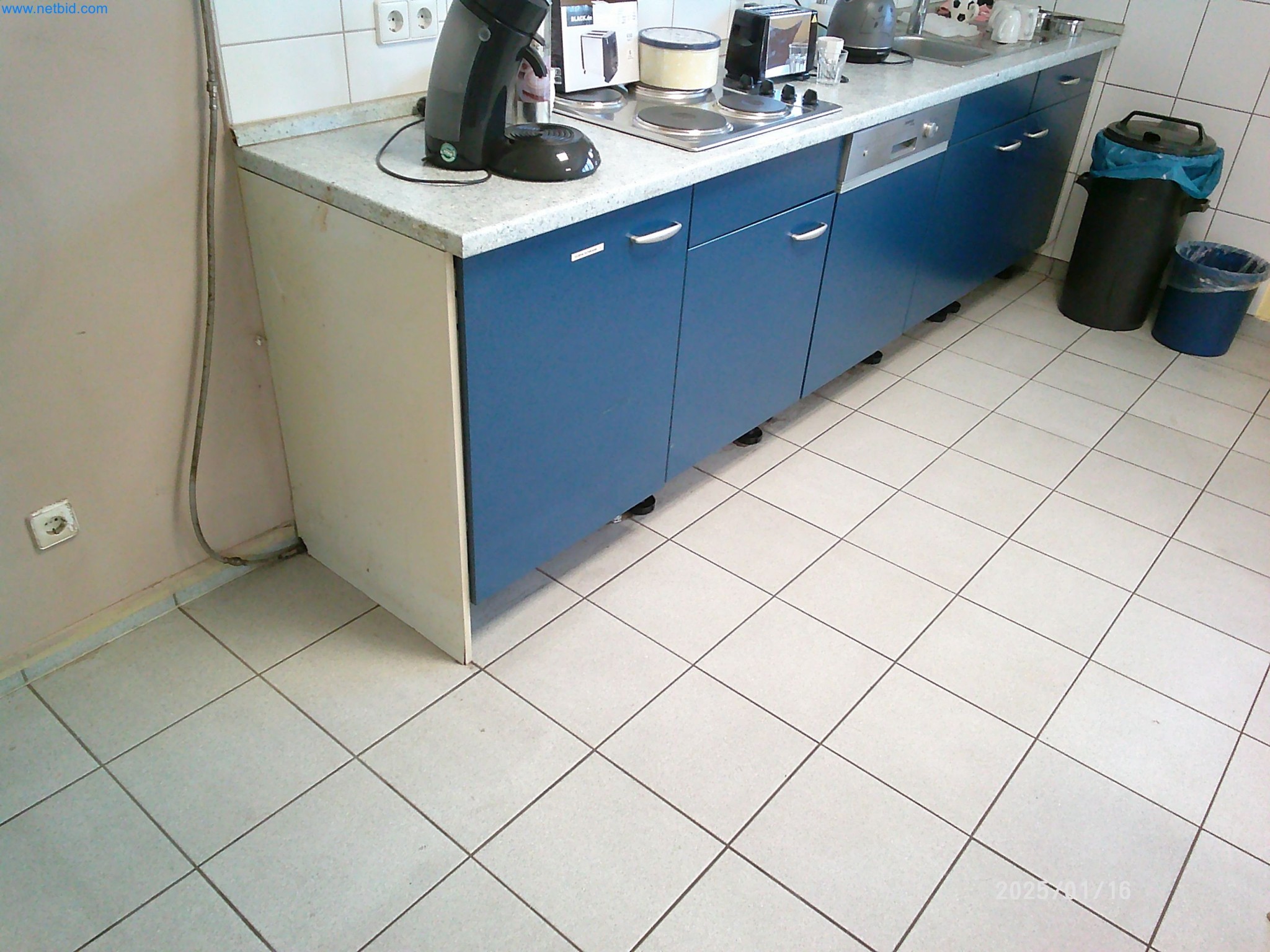 Stroje na výrobu cigaret-3