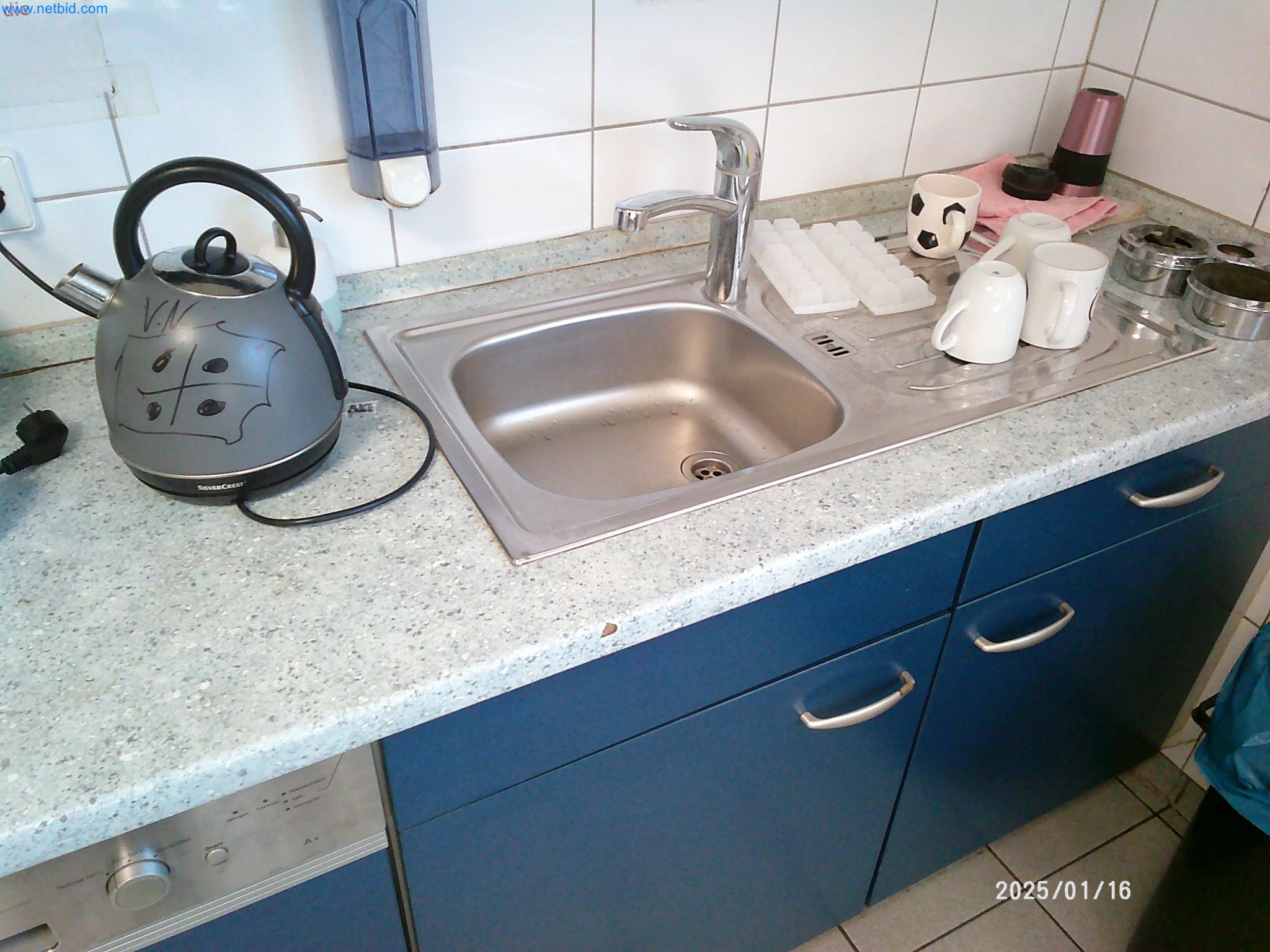 Stroje na výrobu cigaret-6