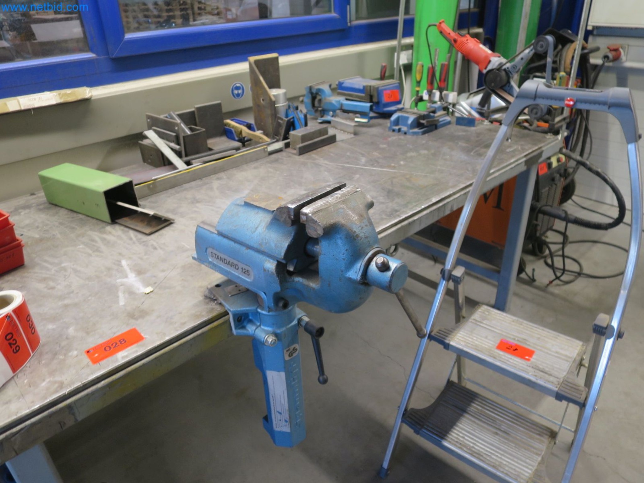 Machines for the production of cigarettes-1