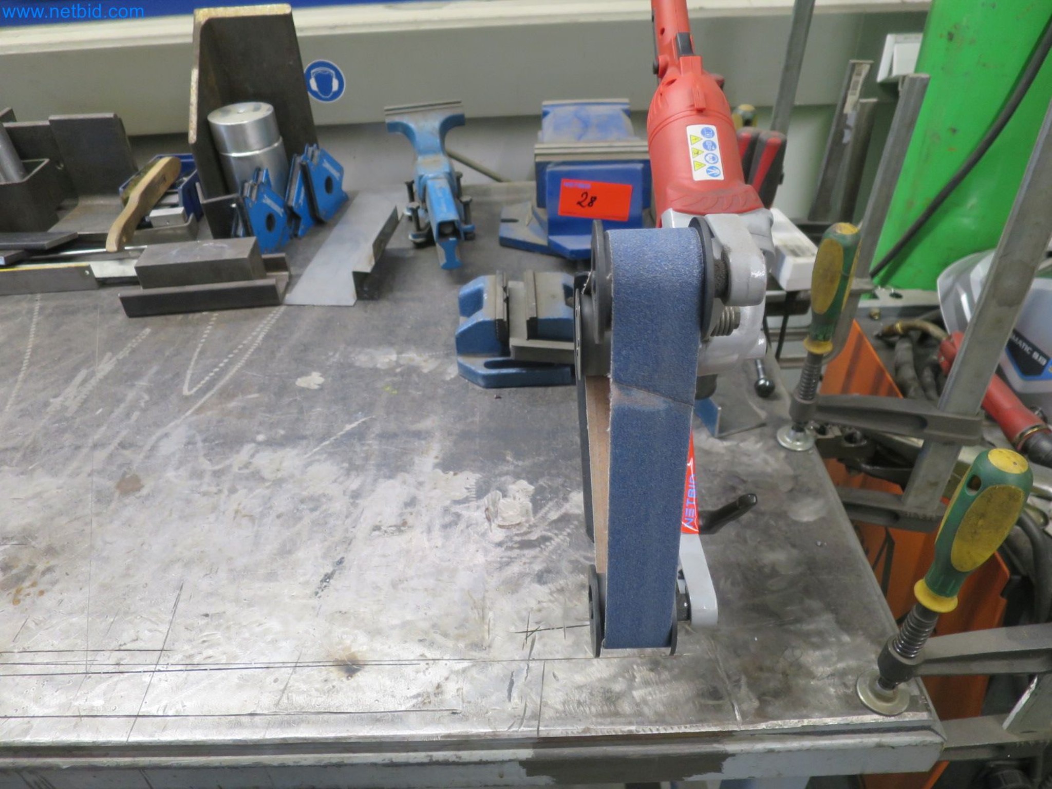 Machines for the production of cigarettes-2