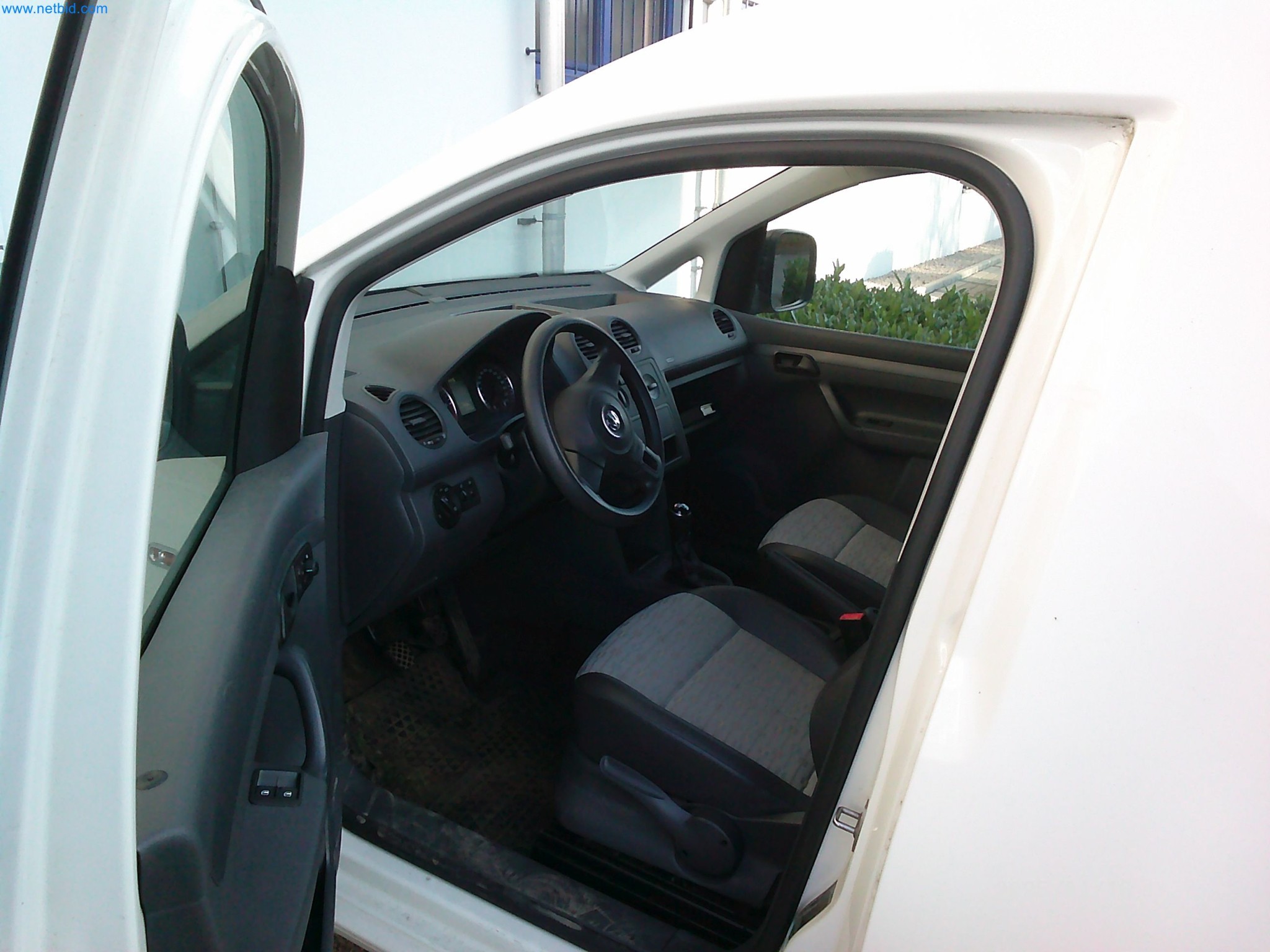 Machines for the production of cigarettes-6