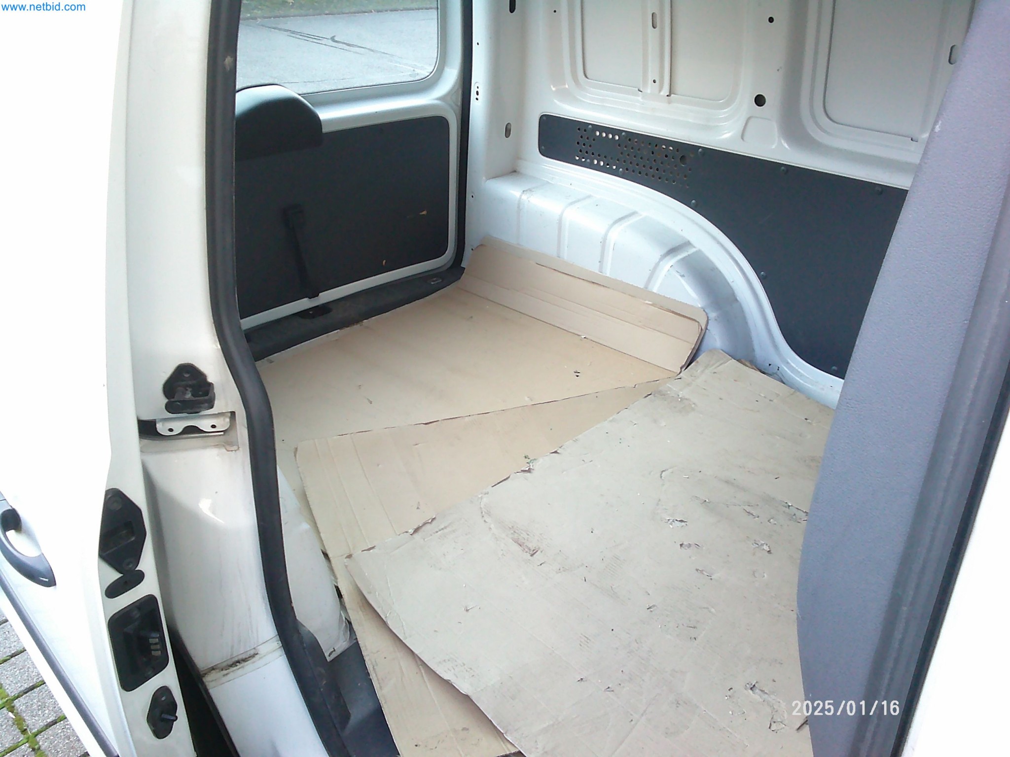 Machines for the production of cigarettes-8