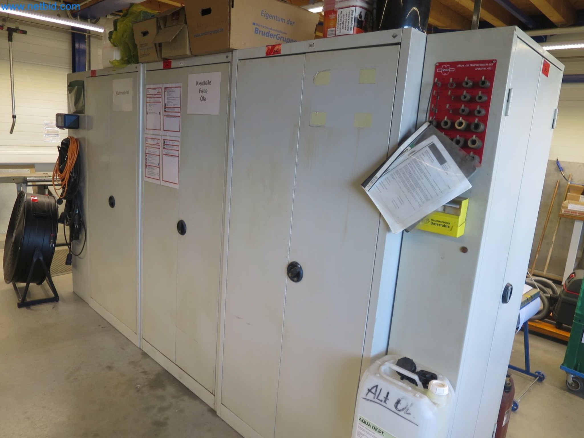 Machines for the production of cigarettes-2