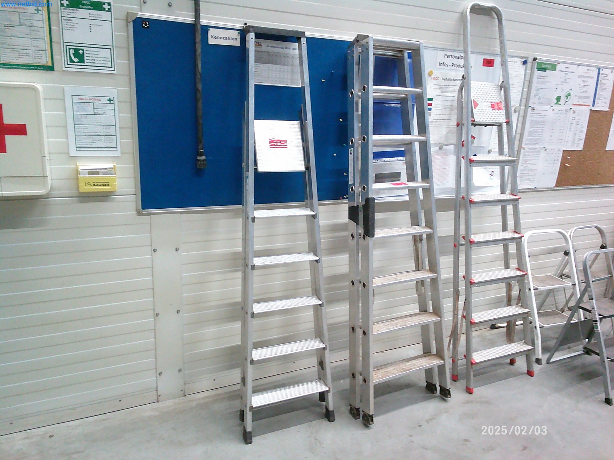 Machines for the production of cigarettes-2