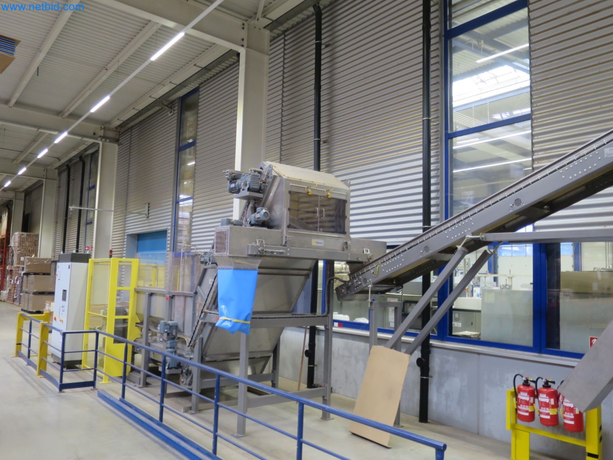 Machines for the production of cigarettes-4