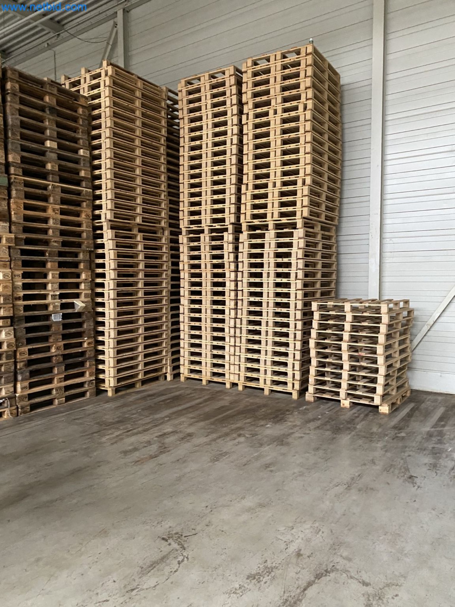 Stroje na výrobu cigaret-1