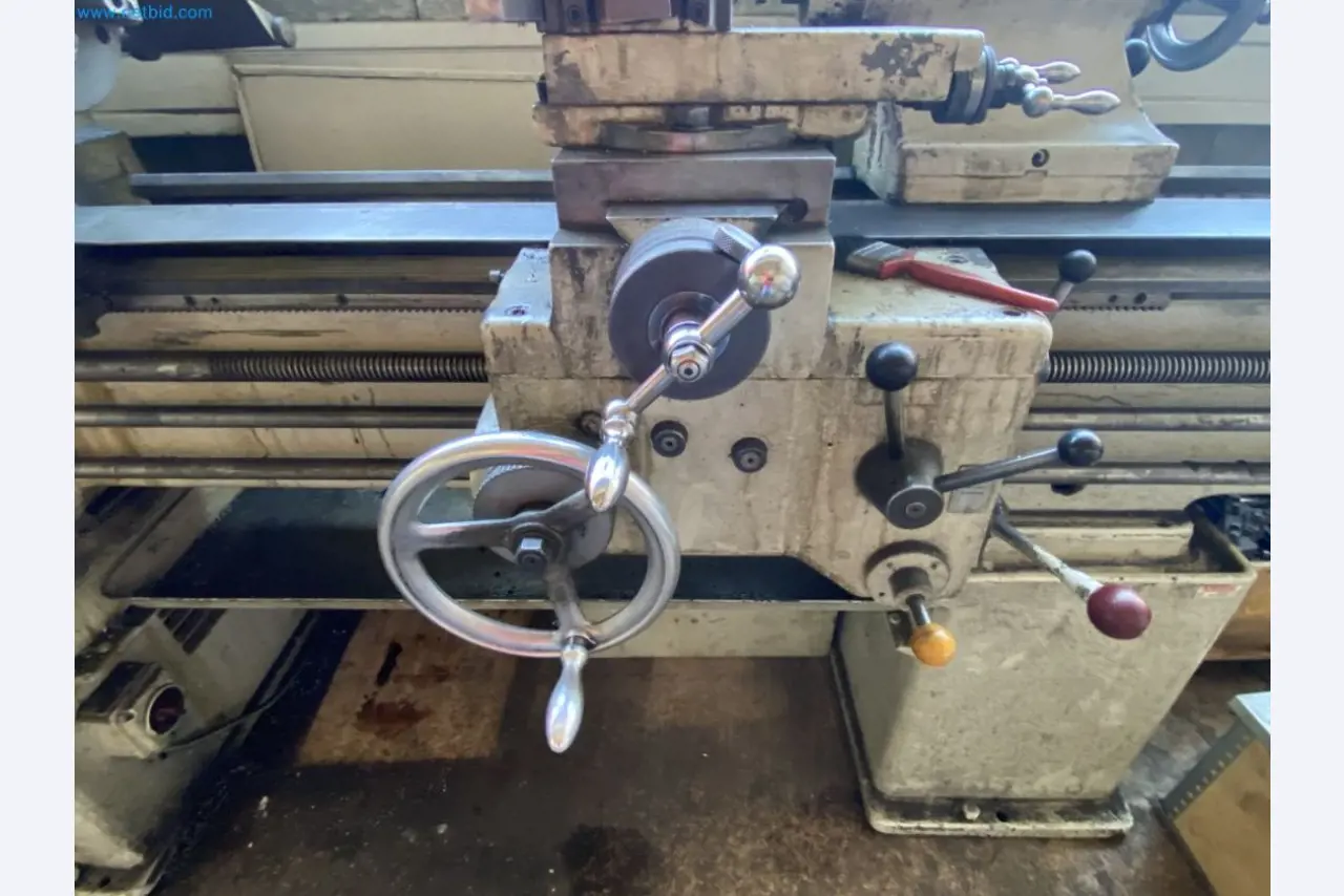 Goed onderhouden machines uit de speciale automatiseringsmachinebouwsector-6