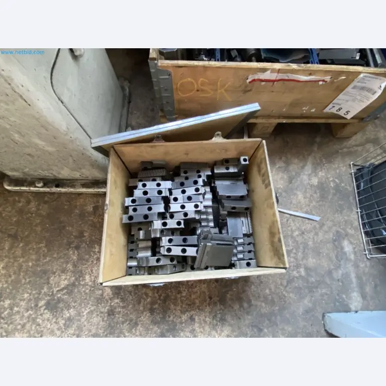 Goed onderhouden machines uit de speciale automatiseringsmachinebouwsector-7