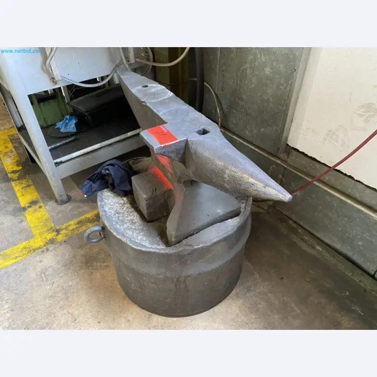 Máquinas bien mantenidas del sector de la construcción de maquinaria especial para automatización-2