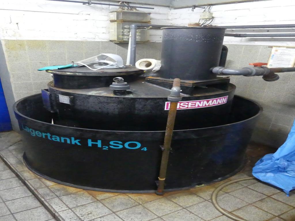 Maquinaria y accesorios de una antigua imprenta de huecograbado-9