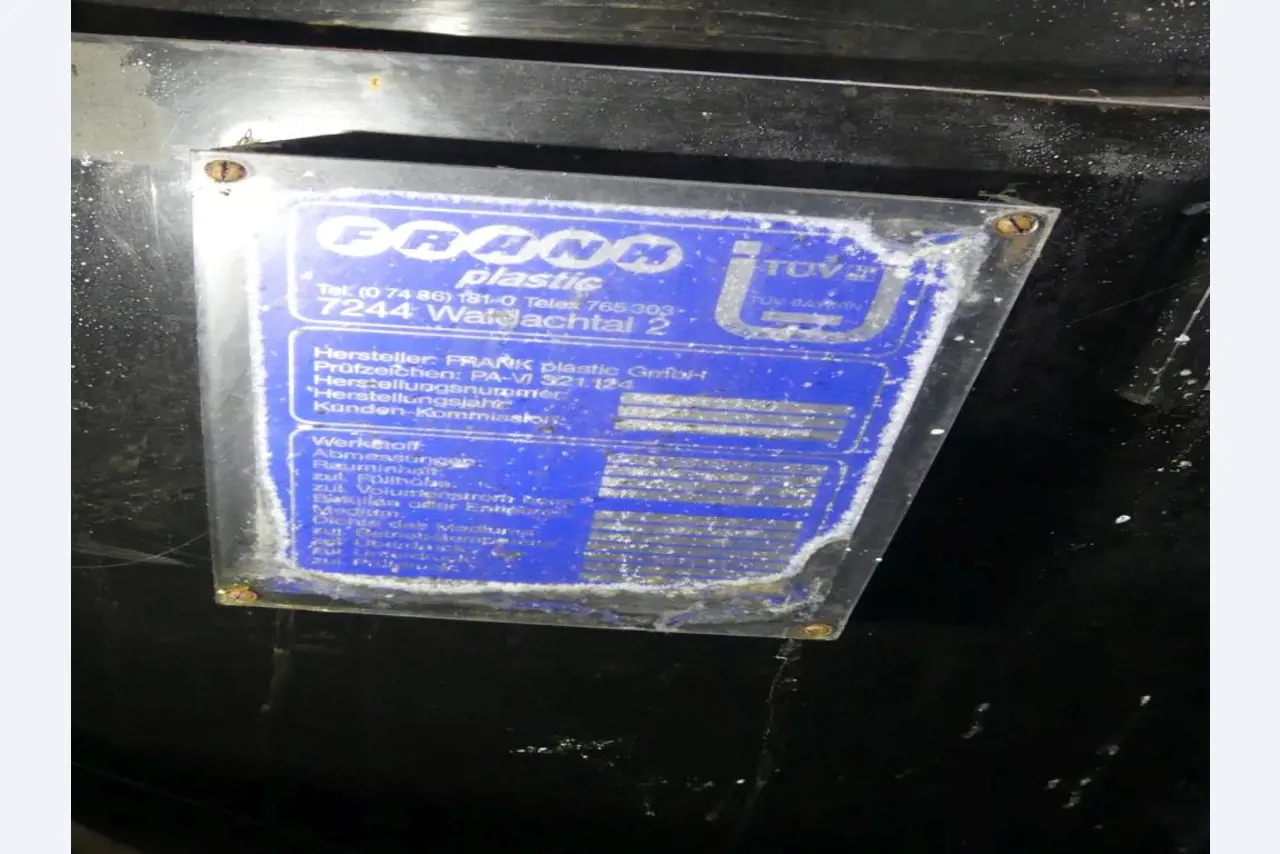 Equipement mécanique et accessoires d'une ancienne imprimerie en héliogravure-11