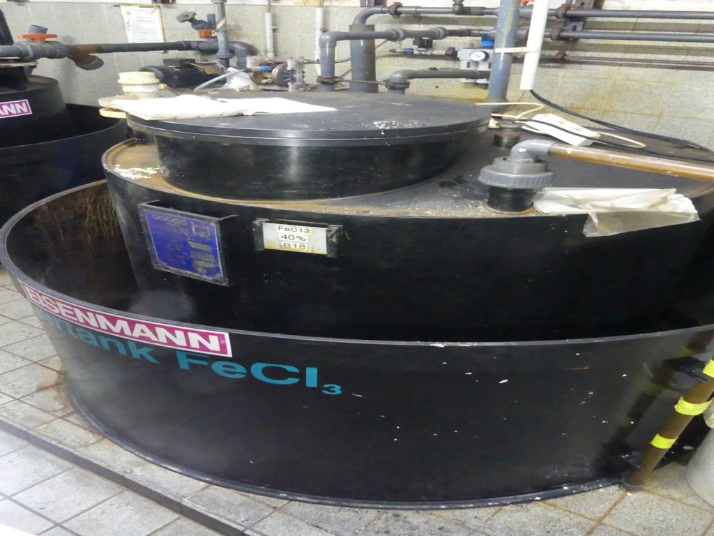 Maquinaria y accesorios de una antigua imprenta de huecograbado-12