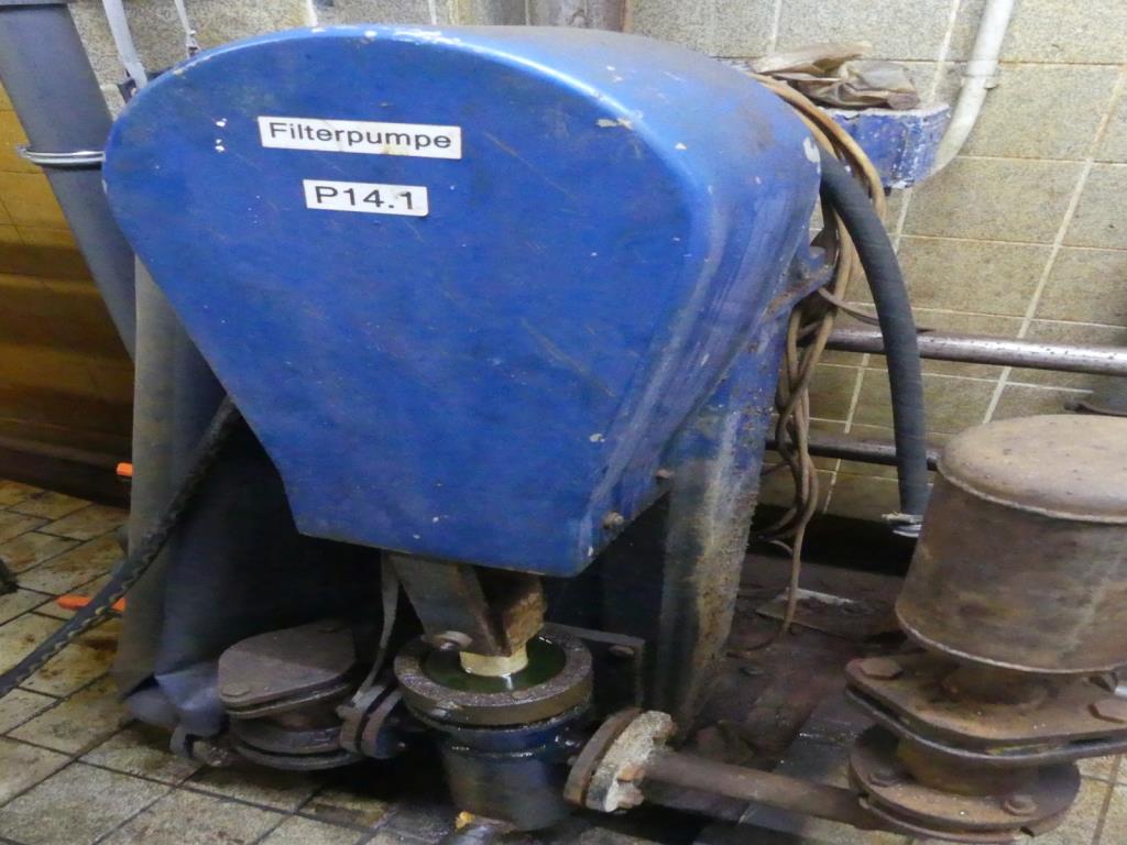 Maquinaria y accesorios de una antigua imprenta de huecograbado-5