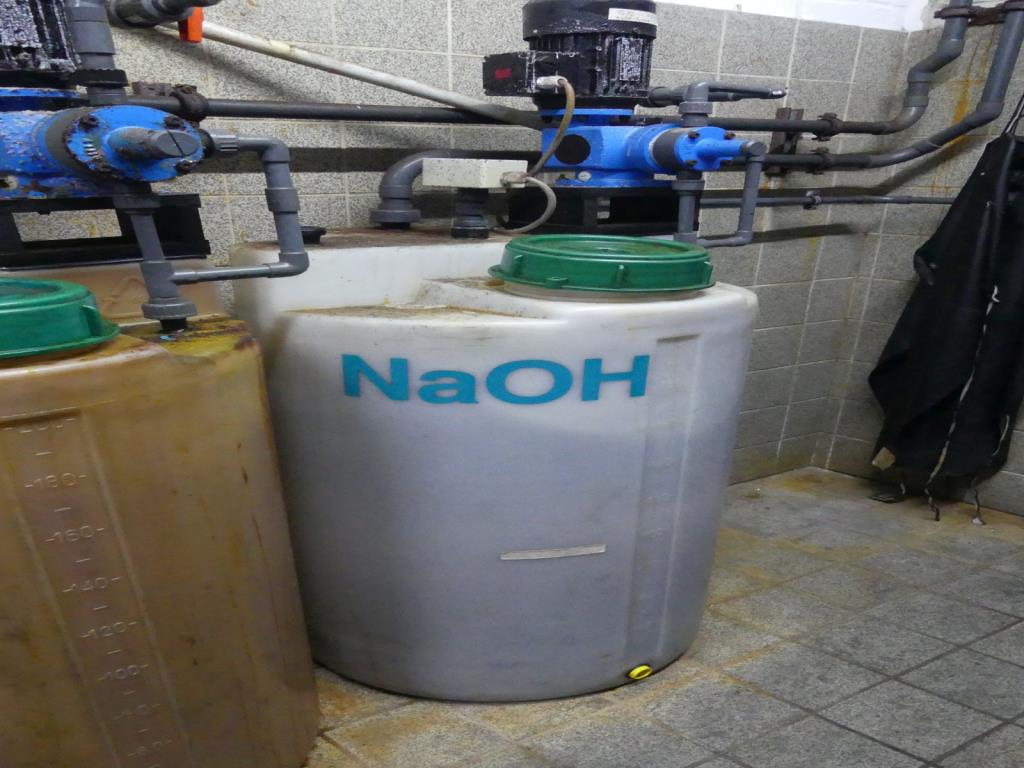 Maquinaria y accesorios de una antigua imprenta de huecograbado-8