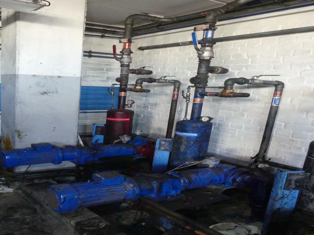 Máquinas e acessórios de uma antiga fábrica de impressão de gravuras-2