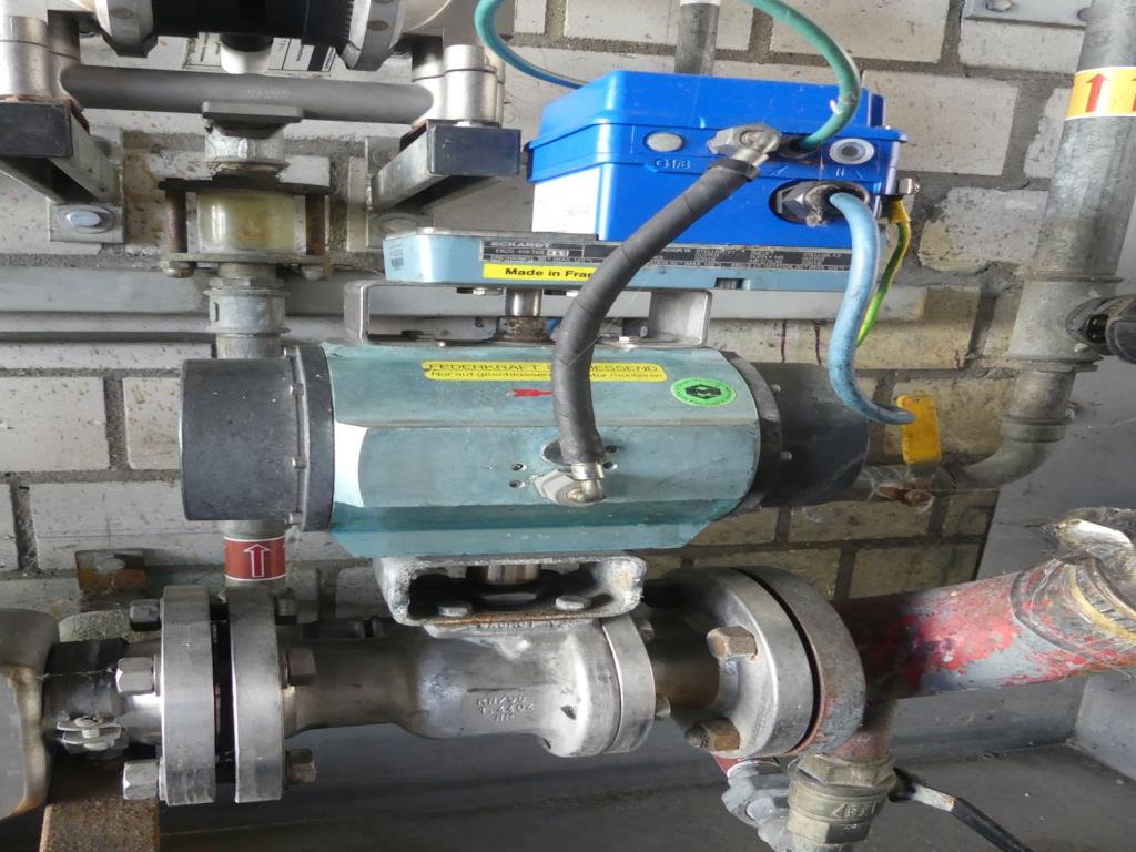 Maquinaria y accesorios de una antigua imprenta de huecograbado-3