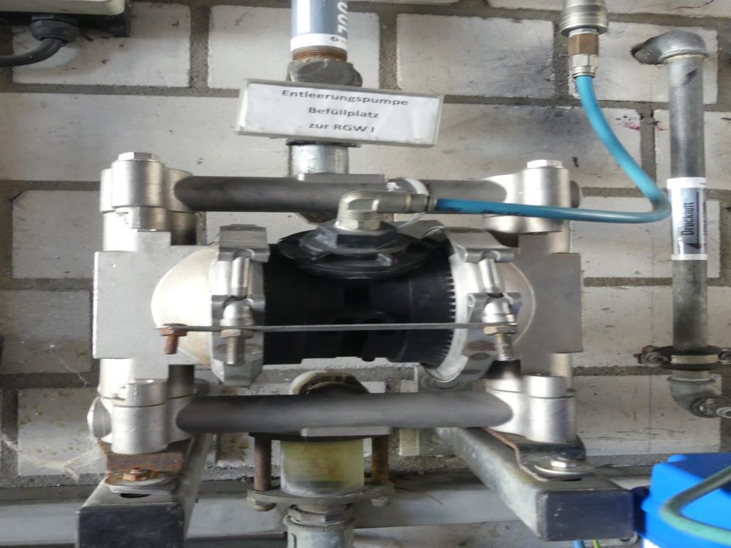 Maquinaria y accesorios de una antigua imprenta de huecograbado-4