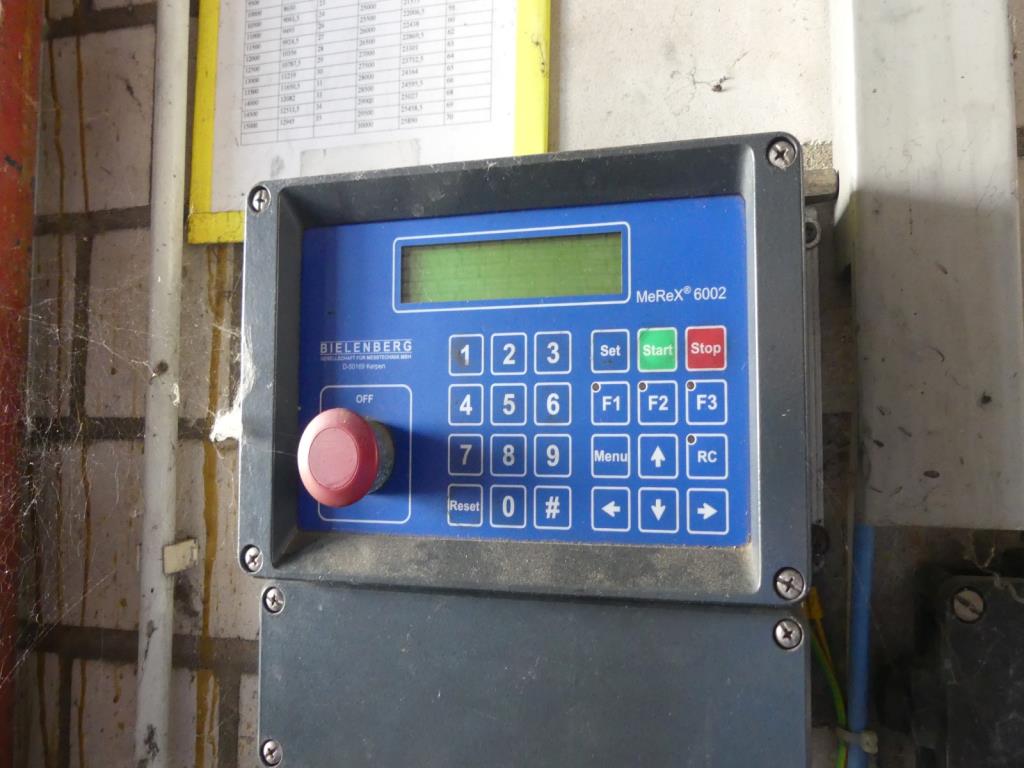 Maquinaria y accesorios de una antigua imprenta de huecograbado-5