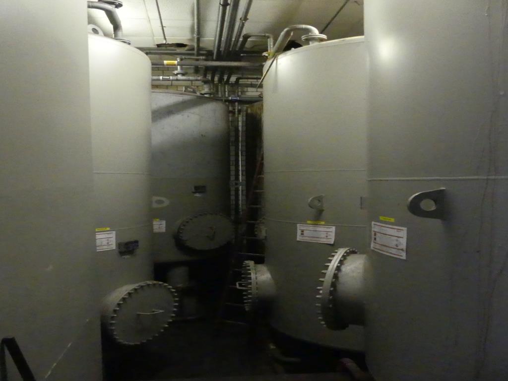 Maquinaria y accesorios de una antigua imprenta de huecograbado-1